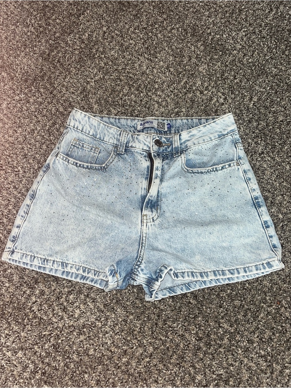 High-Rise Light Blue Jean Shorts with Subtle Stud Accents